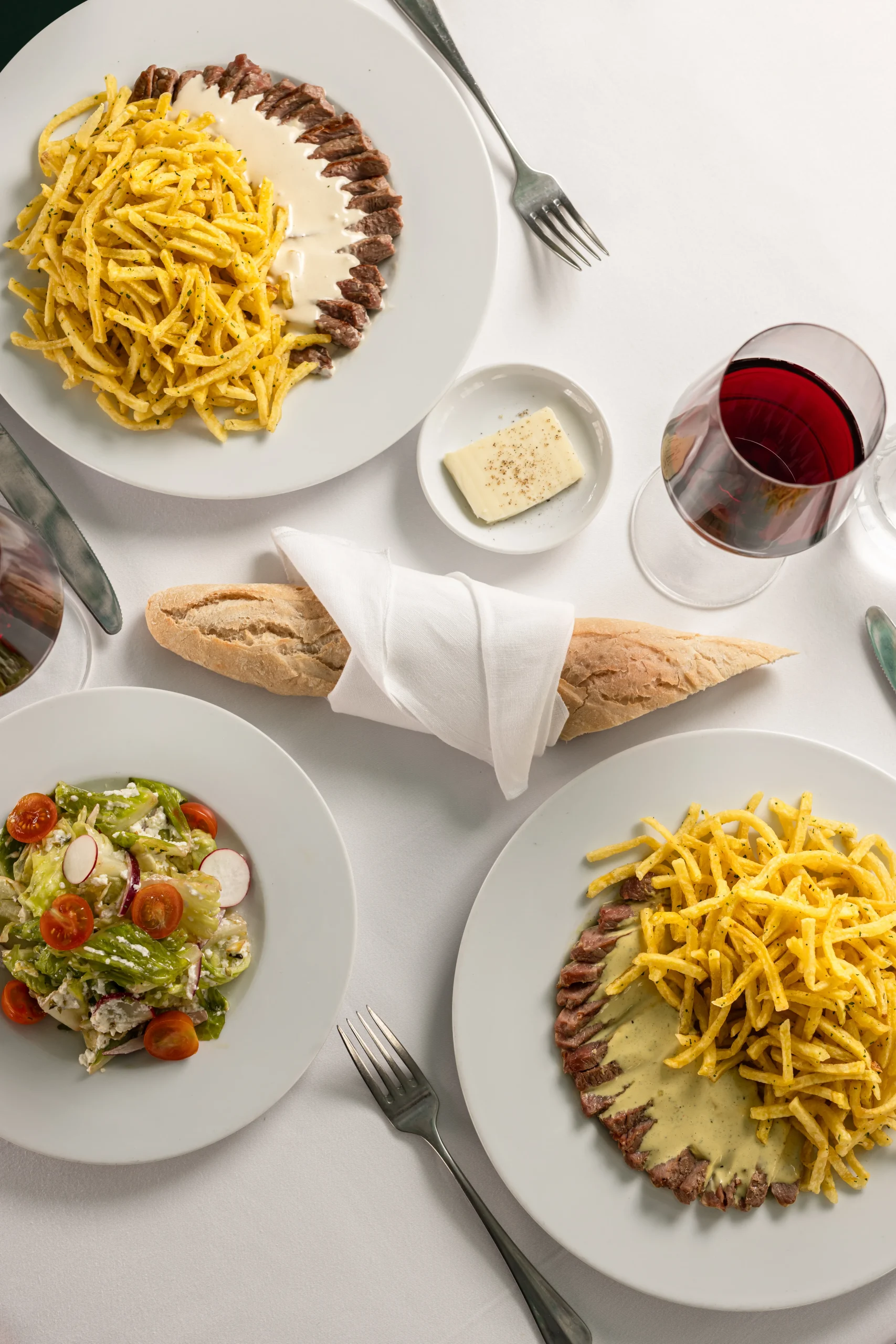 xxl-terrasse-steak-frites-porto-04-scaled.webp