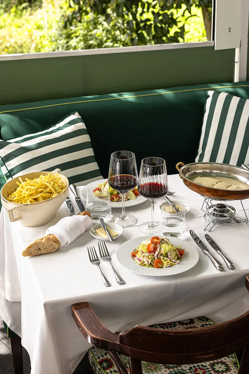 steak-frites-galeria-xxl-by-olivier-lisboa-terrasse-esplanada-01.webp